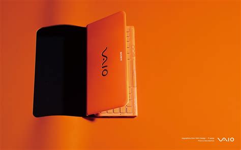 Оранжевый ноутбук