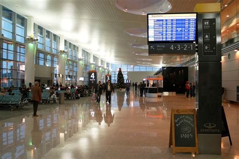 Аэропорт еревана онлайн табло вылета