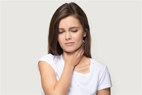 Боль в горле без температуры и насморка и кашля у взрослых