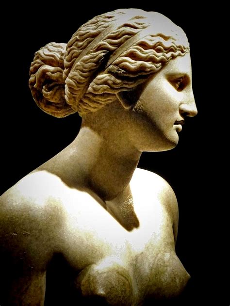 Венера статуя