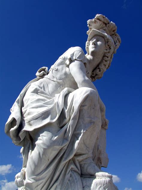 Венера статуя