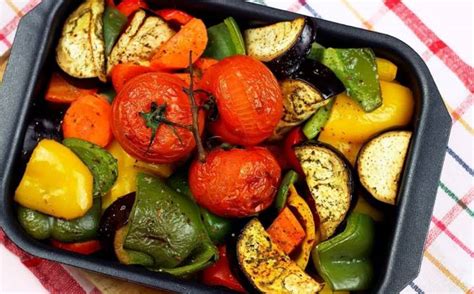 Запечь овощи в духовке вкусно