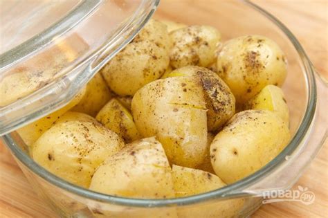 Как запечь картошку в микроволновке