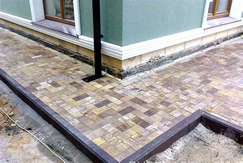 Как класть тротуарную плитку на бетонное основание