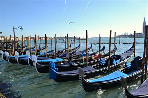 Как называются лодки в венеции