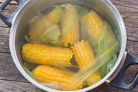 Как отварить кукурузу в початках в домашних условиях в кастрюле
