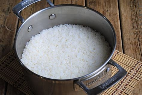 Как пожарить рис на сковороде