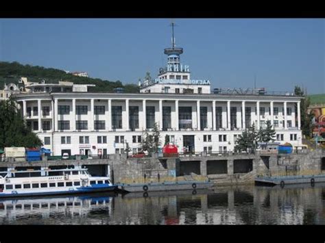 Киевский вокзал речной трамвайчик