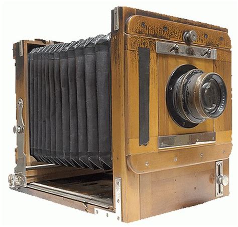 Когда появился первый фотоаппарат