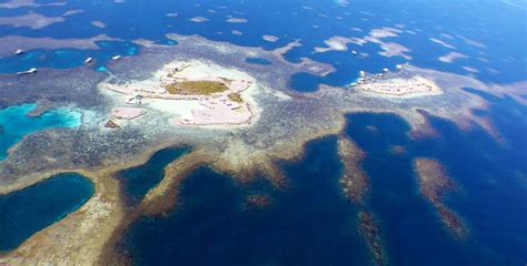 Кольцеобразный коралловый остров