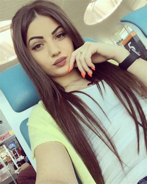 Красивые кавказские девушки