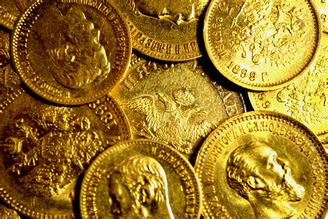 Купить золотые монеты в москве