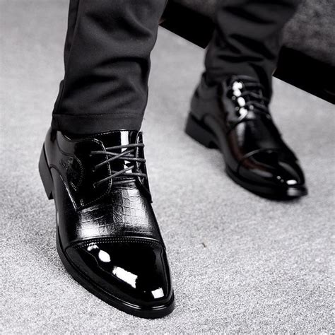 Лакированные туфли мужские