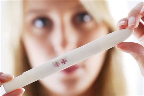 На каком сроке можно узнать о беременности по тесту