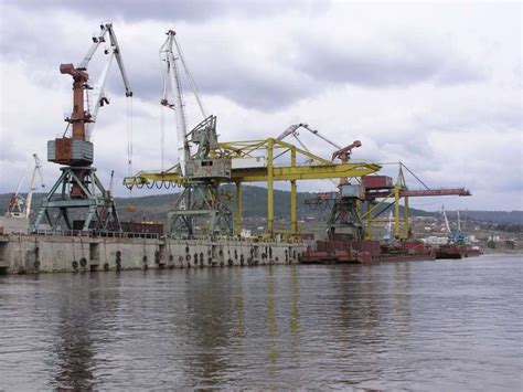 Осетровский речной порт