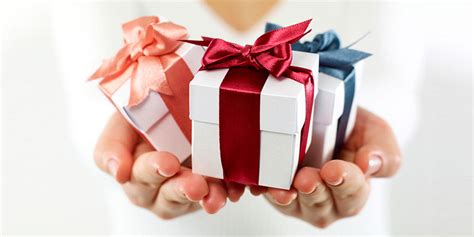 Почему нельзя дарить подарки заранее на день рождения