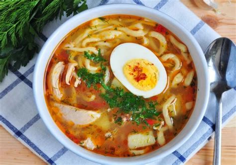 Рецепт домашней лапши на яйцах для куриного супа