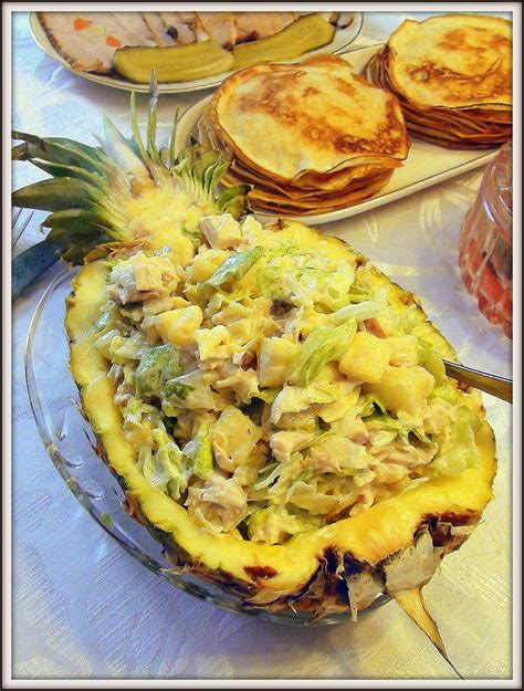 Салат с ананасами и курицей рецепт с фото очень вкусный