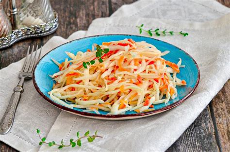 Салат с капустой и морковью как в столовой рецепт