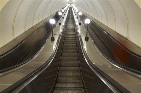 Самый длинный эскалатор в метро москвы
