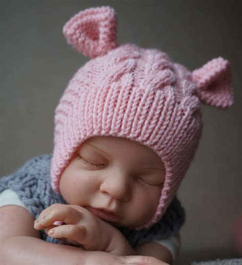Связать шапочку для малыша от 0 до 6 месяцев спицами