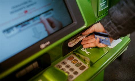 Сколько наличных можно снять с карты сбербанка в день через банкомат