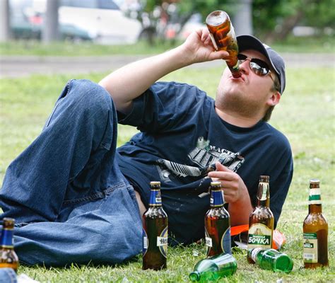 Статья за распитие алкоголя в общественном месте