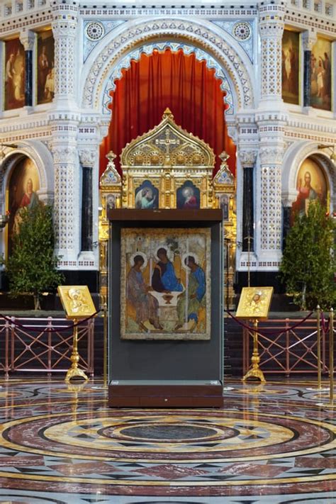 Храм христа спасителя икона троица рублева
