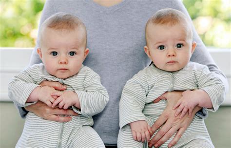 Чем двойняшки отличаются от близняшек