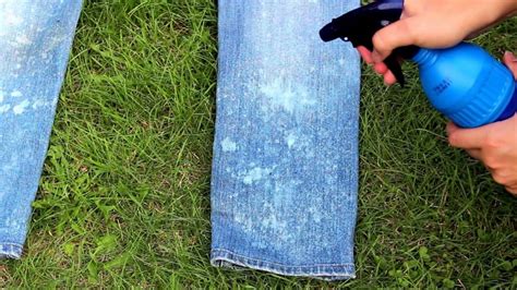 Чем отстирать траву с джинсов с голубых