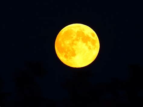 Что значит оранжевая луна