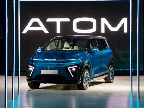 Atom автомобиль